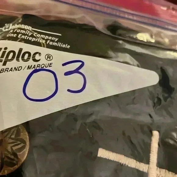 Alex Kim Womens Top Missy Black Gold M Tic Tac Toe Pattern Wooden Buttons Boxy - Picture 9 of 9